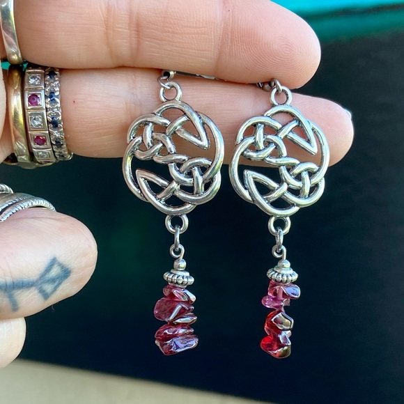 Celtic knot dangly earrings & genuine red garnet gemstones chips . Steel posts - Picture 2 of 12